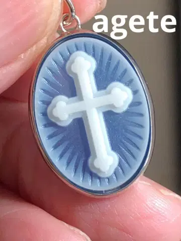 agete 블루 카메오 십자가(크로스) 펜던트 참