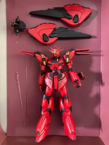 비기나기나 2? 건담 프라모델 화이트/퍼플 미사일 포드 포함