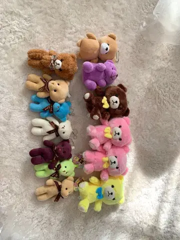 귀여운 봉제 인형 세트 (리본 포함)