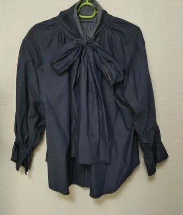 Eito stan 데님 리본 셔츠