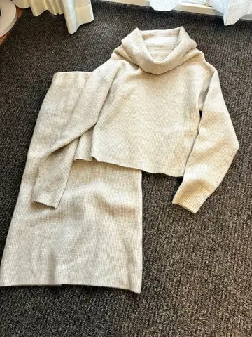 니트 셋업 미라 오웬