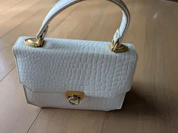 화이트 악어 엠보싱 핸드백