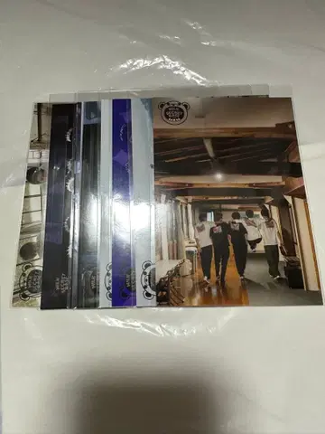 m!lk 집합 브로마이드