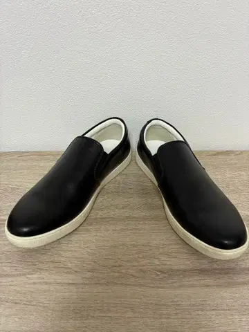 그린 라벨 릴랙싱 블랙 슬립온 26.5cm