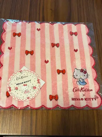 CathKidston x HelloKitty 캐스키드슨 타월 손수건