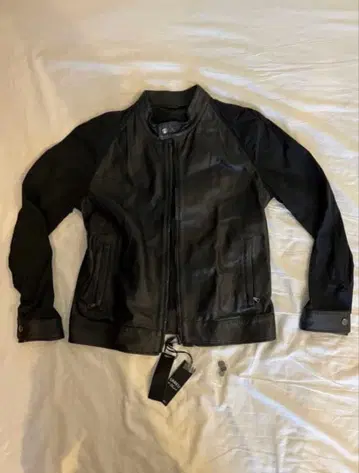 [ EMMETI x DESIGNWORKS ] 별주 JURI