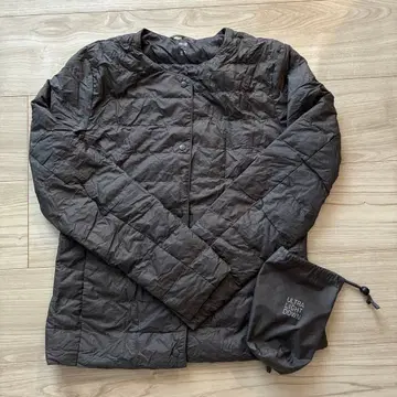 유니클로 울트라 라이트 다운 컴팩트 자켓 그레이 M