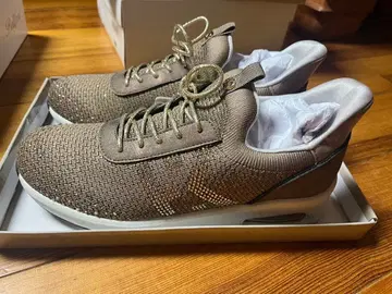 새상품 미사용 코시노 히로코 스니커즈