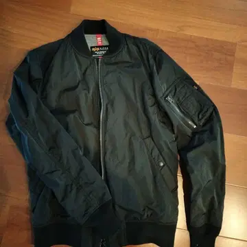 ALPHA INDUSTRIES 블랙 MA-1 자켓 M