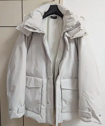 PLST 후드 부착 화이트 다운 자켓