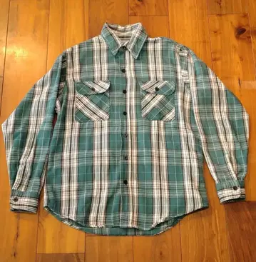 프렌티스 그린 계열 체크 플란넬 셔츠