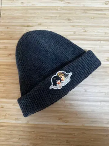 Fiorucci 정품 다크 그레이 리브 비니