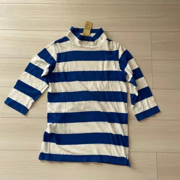 택 포함 미사용품 파랑과 화이트 스트라이프 하이넥 7부 소매 상의