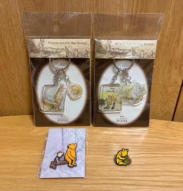 곰돌이 푸 전시회 굿즈 클래식 푸 아크릴 키링 & 핀 배지 세트