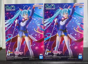 GUNDAM x MIKU 하츠네 미쿠 피규어 2개 세트