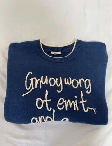 niko and - 스웨터