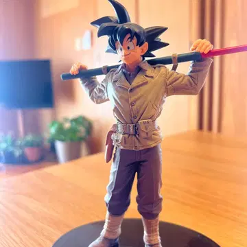 손오공 군복풍 피규어 헬멧 없음