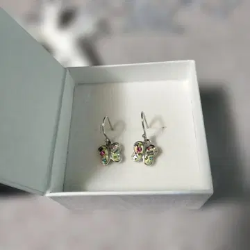 쥬얼리 츠츠미 멀티 컬러 스톤 버터플라이 귀걸이 실버