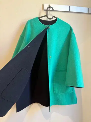 유나이티드 애로우즈 터콰이즈/네이비 노카라 자켓 리버서블