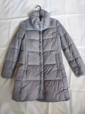 그레이 다운 자켓