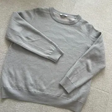 SLOANE 그레이 크루넥 스웨터 하자 있음