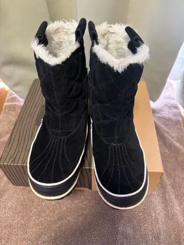 SOREL 블랙 어그 부츠