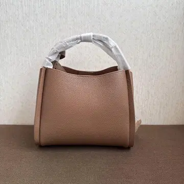 베이지 가죽 핸드백