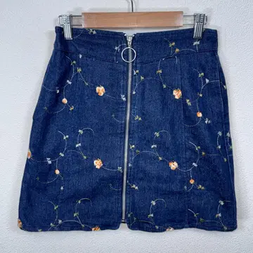 새상품급 OLIVE des OLIVE 꽃무늬 자수 데님 미니 스커트 F