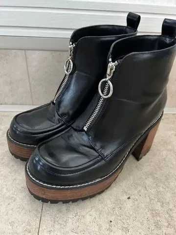 [오늘 발송 가능 ] JEANASIS 블랙 부츠 23.0-24.0