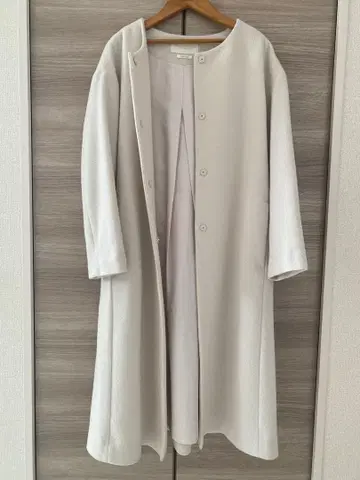 PROPORTION 화이트 코트