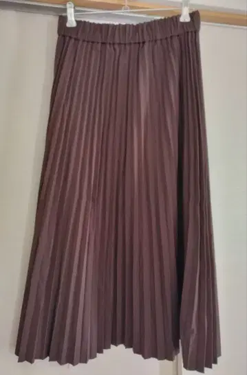 진즈 팩토리 플리츠 롱 스커트 브라운 x 색스 리버서블