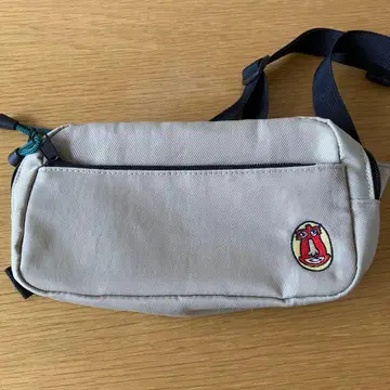 짐 마스터 해피 자수 바디백