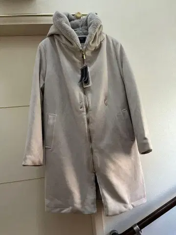 페이크 무스탕풍 후드 부착 롱 코트