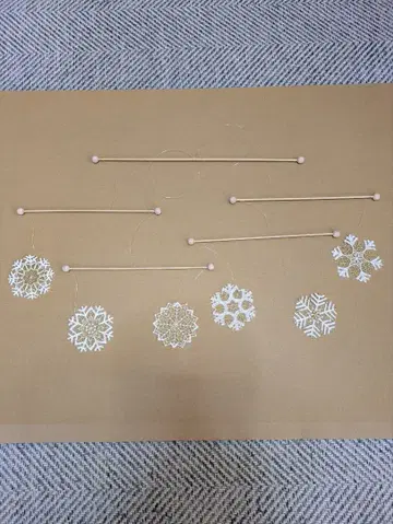 레이스 오너먼트를 사용한 모빌 (레이스는 독일제)