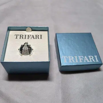 [ 새상품 ] TRIFARI 무당벌레 모티브 브로치