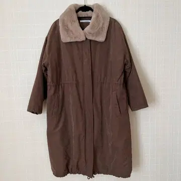 브라운 퍼 옷깃 롱 코트