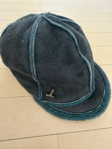 [ 미사용 ] 뮬바우어 무스탕 모자 보아캡 블랙