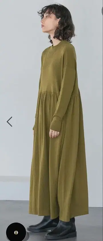 apart by lowrys HG 개더 하이넥 원피스