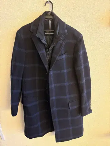 타미힐피거 네이비 체크 무늬 체스터 코트