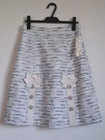 [새상품] Super Beauty 비쥬 리본 라메 트위드 스커트