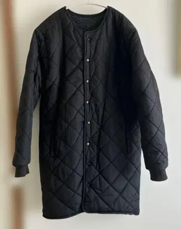 리버서블 블랙 퀼팅 자켓 롱 기장