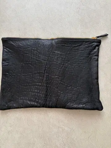 CARE VIVIER 블랙 가죽 클러치백