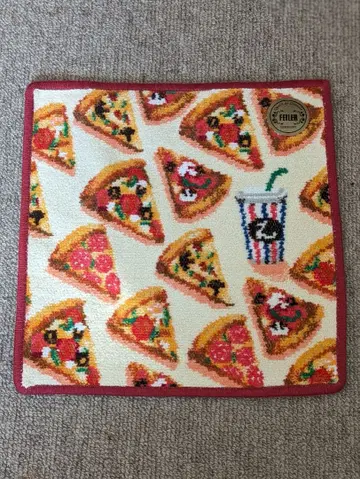 페이러 FEILER 러브러리 피자리아 피자 패턴 손수건 미사용 새상품