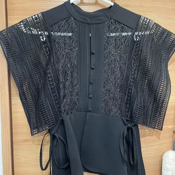 릴리 브라운 스위칭 블라우스 자수 스커트