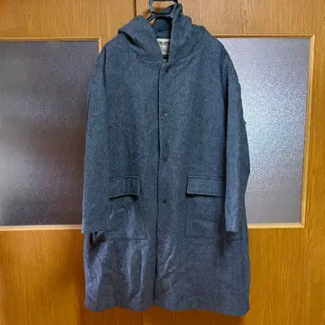 BEAMS LIGHTS 후드 부착 그레이 코트