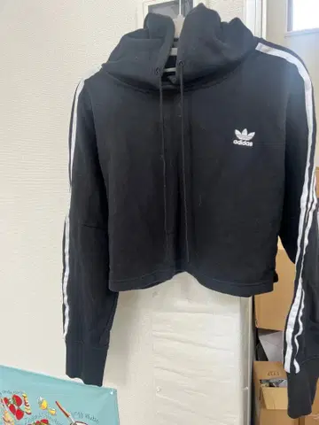 아디다스 adidas 크롭 후드티 블랙