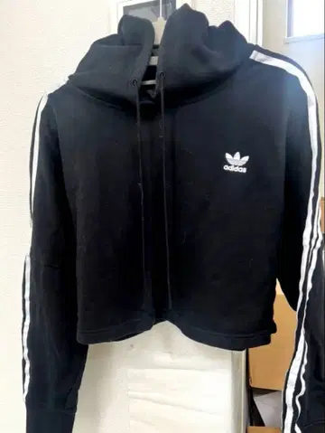 아디다스 adidas 크롭 후드티 블랙