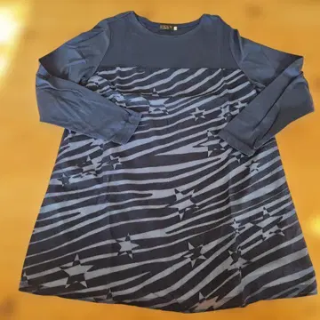 EVEX by KRIZIA 네이비 긴팔 상의