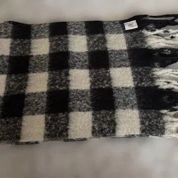 주메로 체크 무늬 스톨