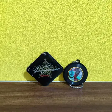 B'z Live Friends & 타다모노 레코드형 참 세트